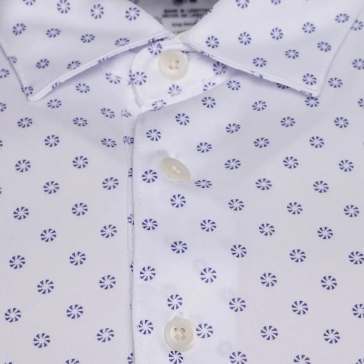 Greg Norman Men's Geo Fan Swirl Golf Polo Shirt