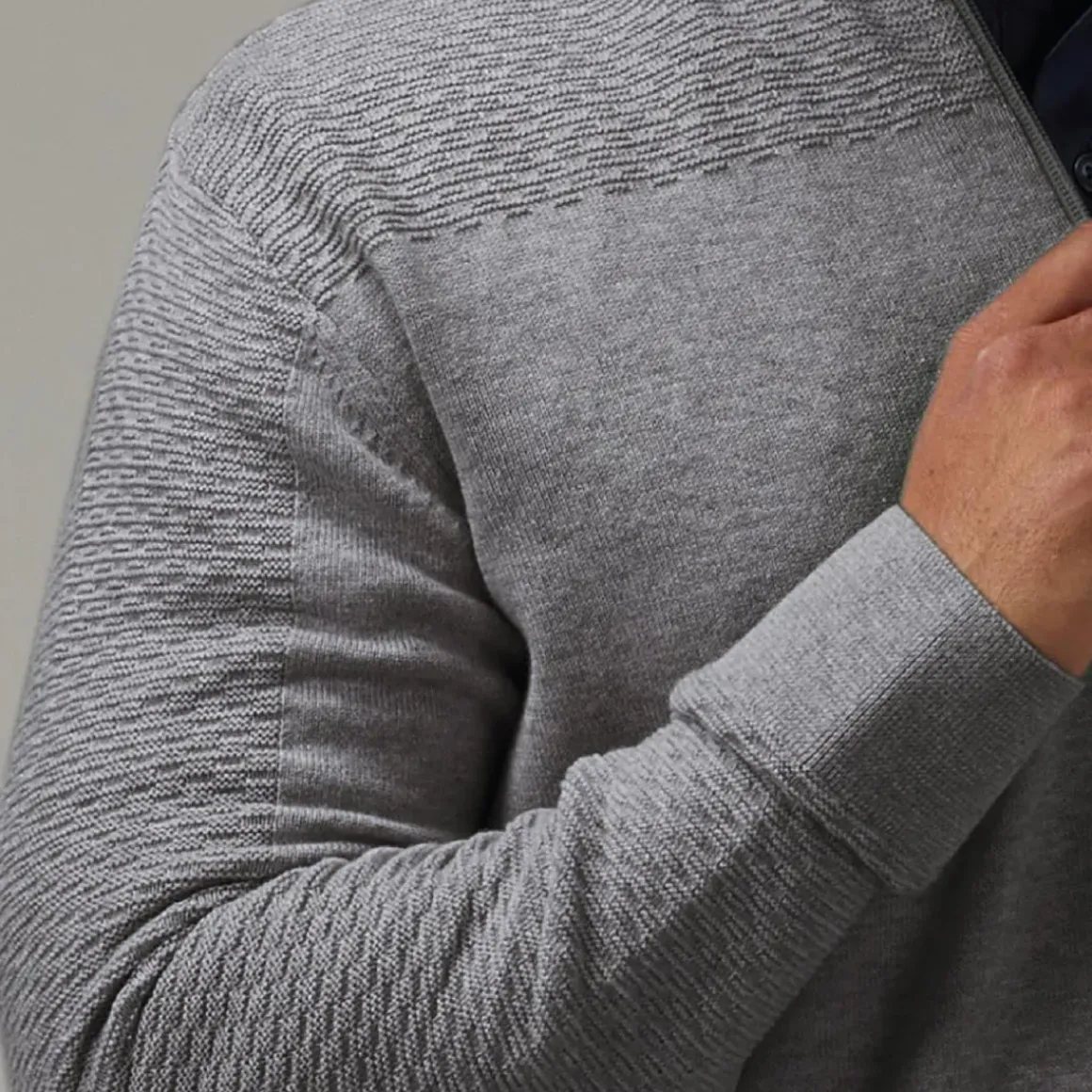 Oscar Jacobson Men's Winwood Tour Half Zip Golf Sweater