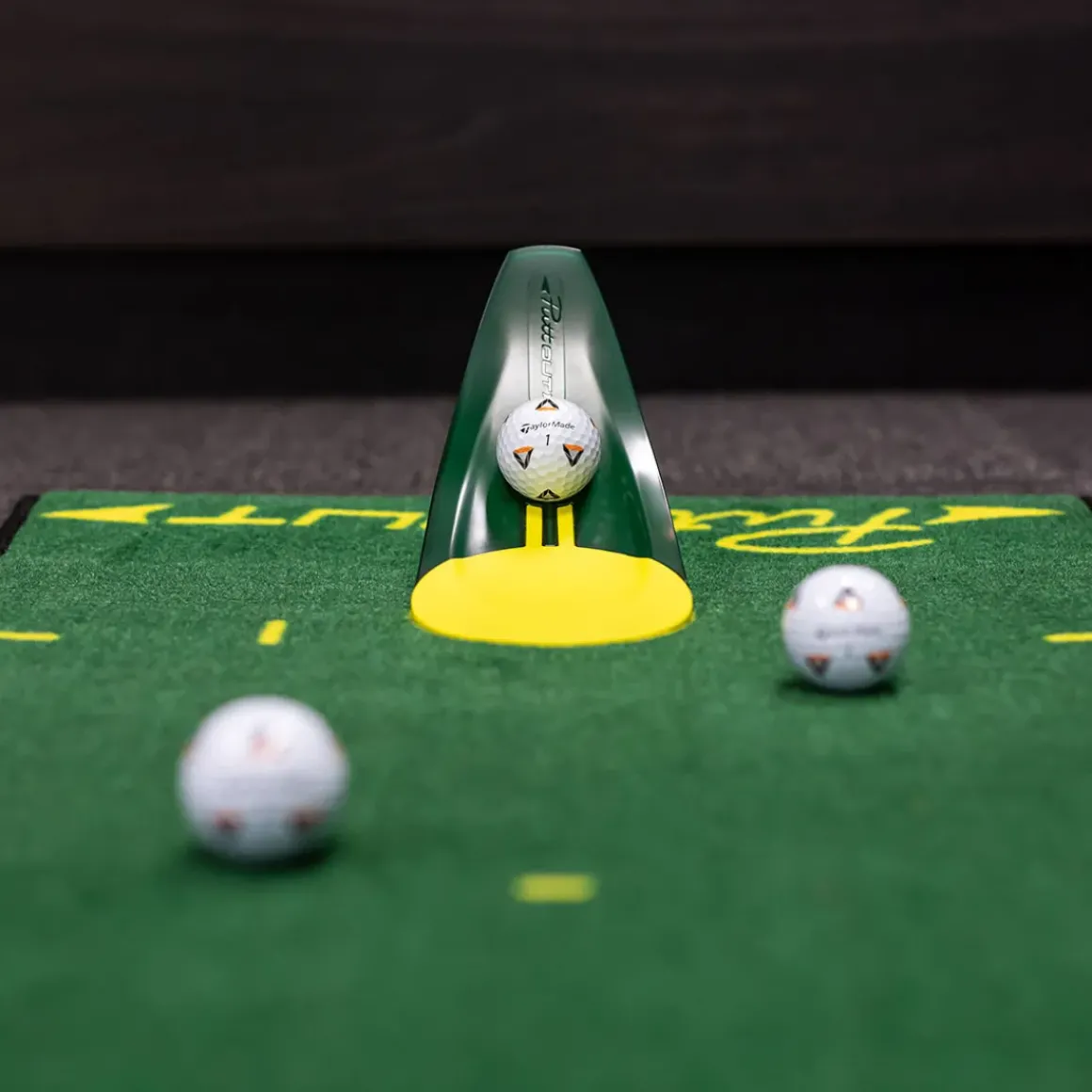 PuttOUT Deluxe Golf Putting Mat