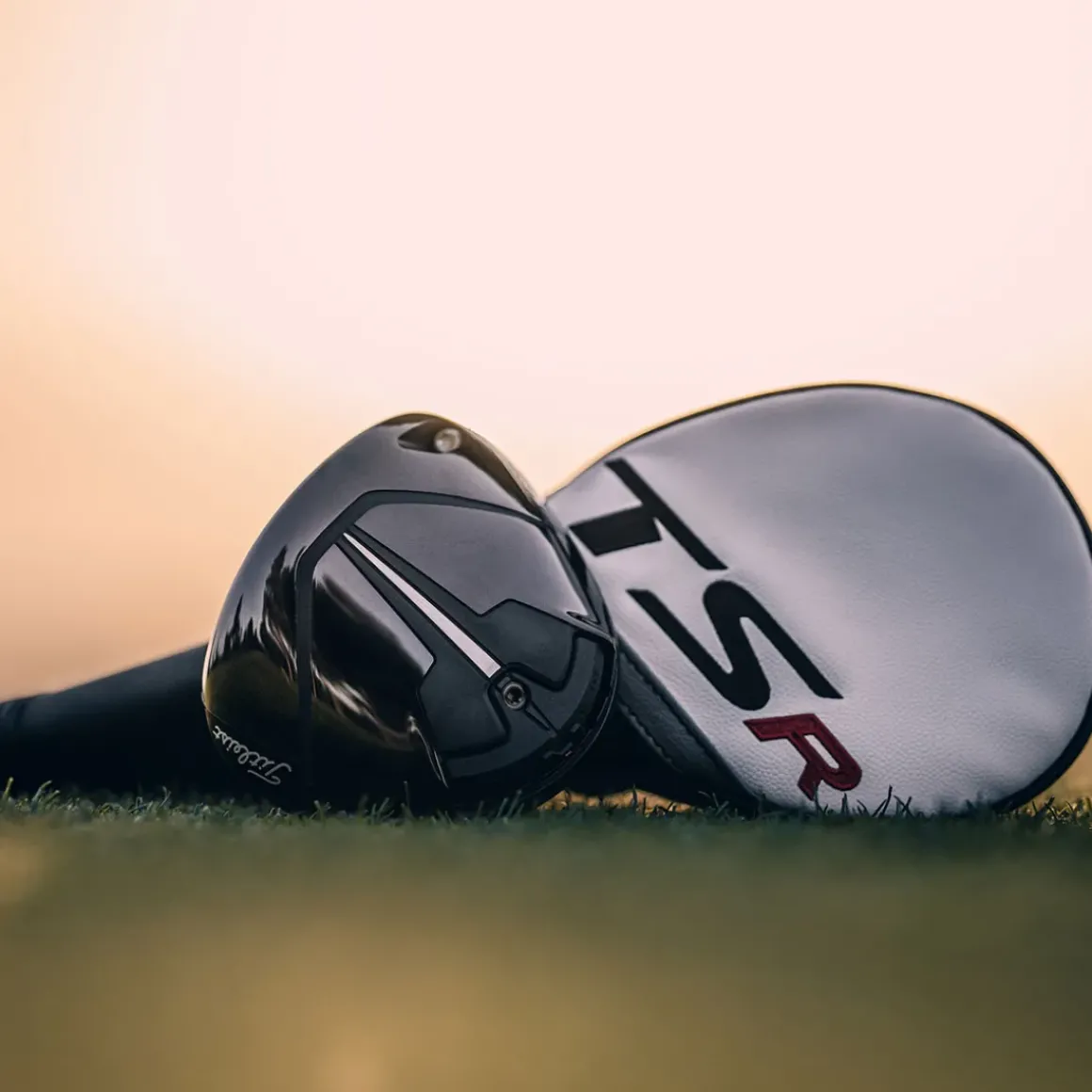 Titleist TSR2 Golf Driver